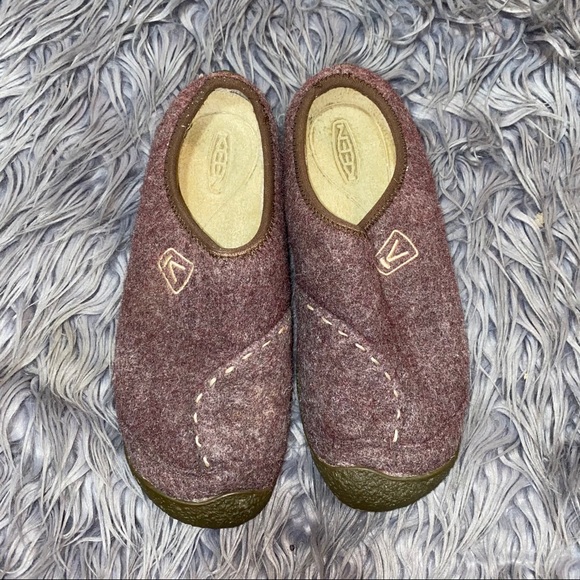 keen wool slip on clogs
